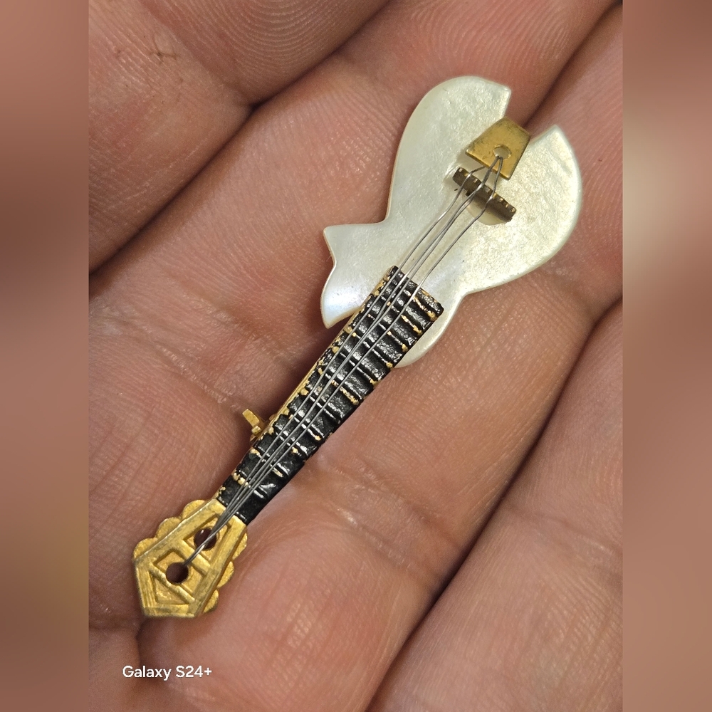 Broche Ancienne En Nacre